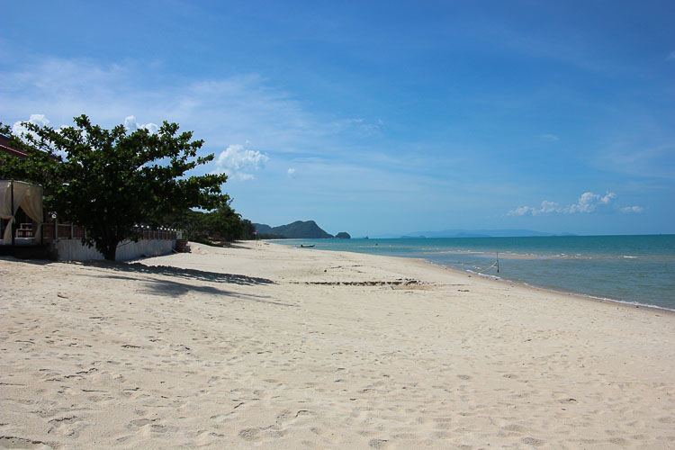 Nadan Beach (Khanom)